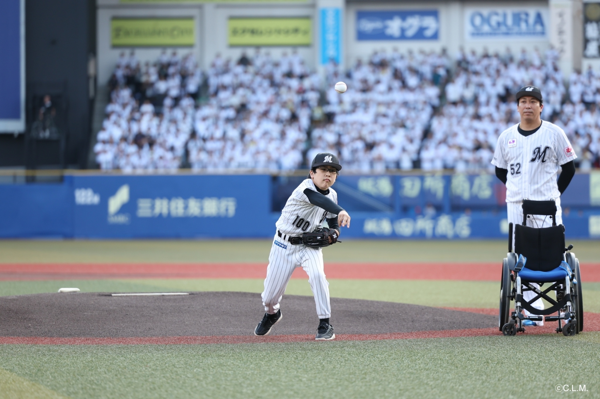 【活動報告】ロッテマリーンズに入団中のYUSEI選手始球式！